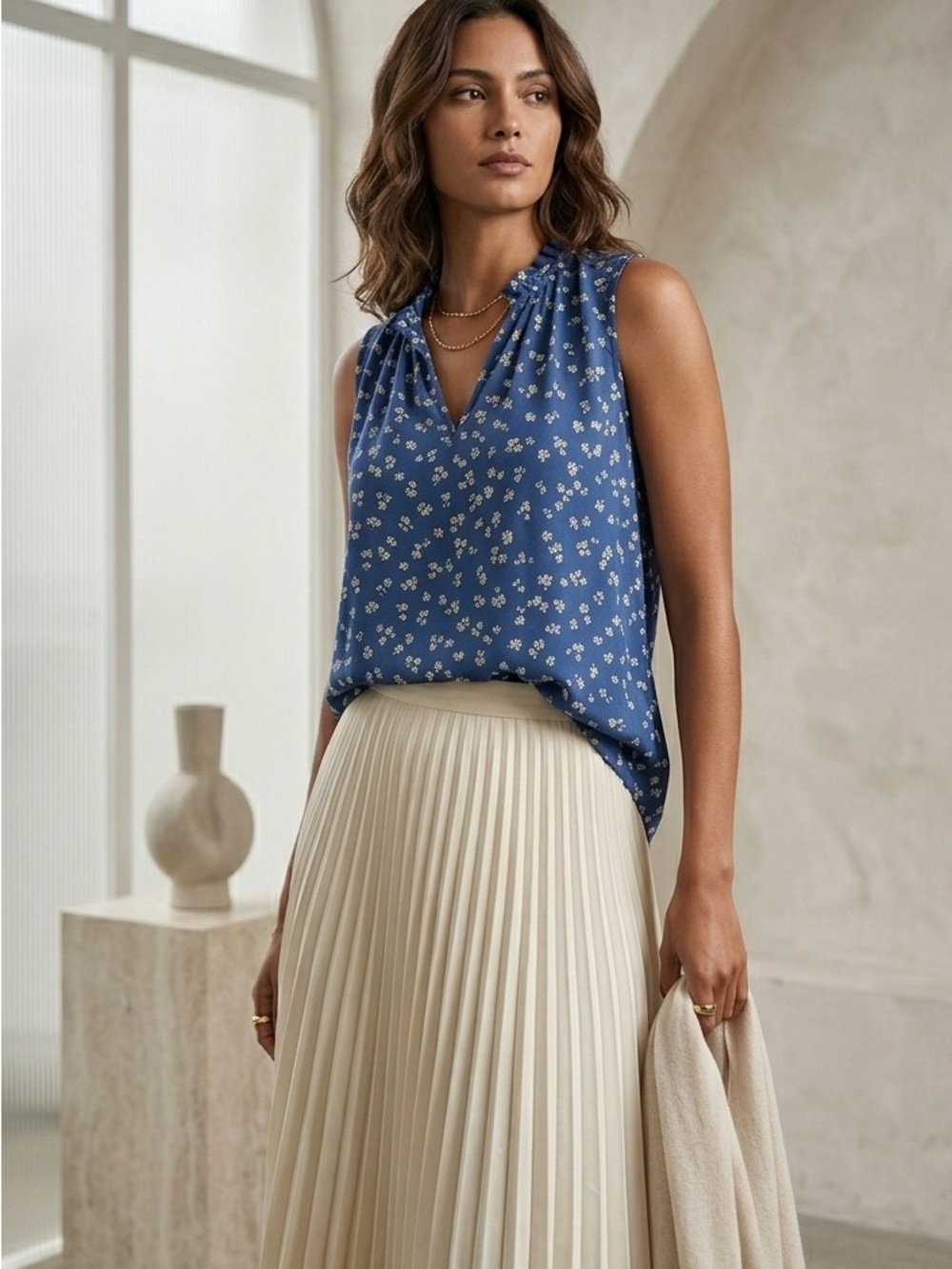 Anthropologie Velvet By Graham & Spencer Sz M NWT Sleeveless Blue Floral Tunic